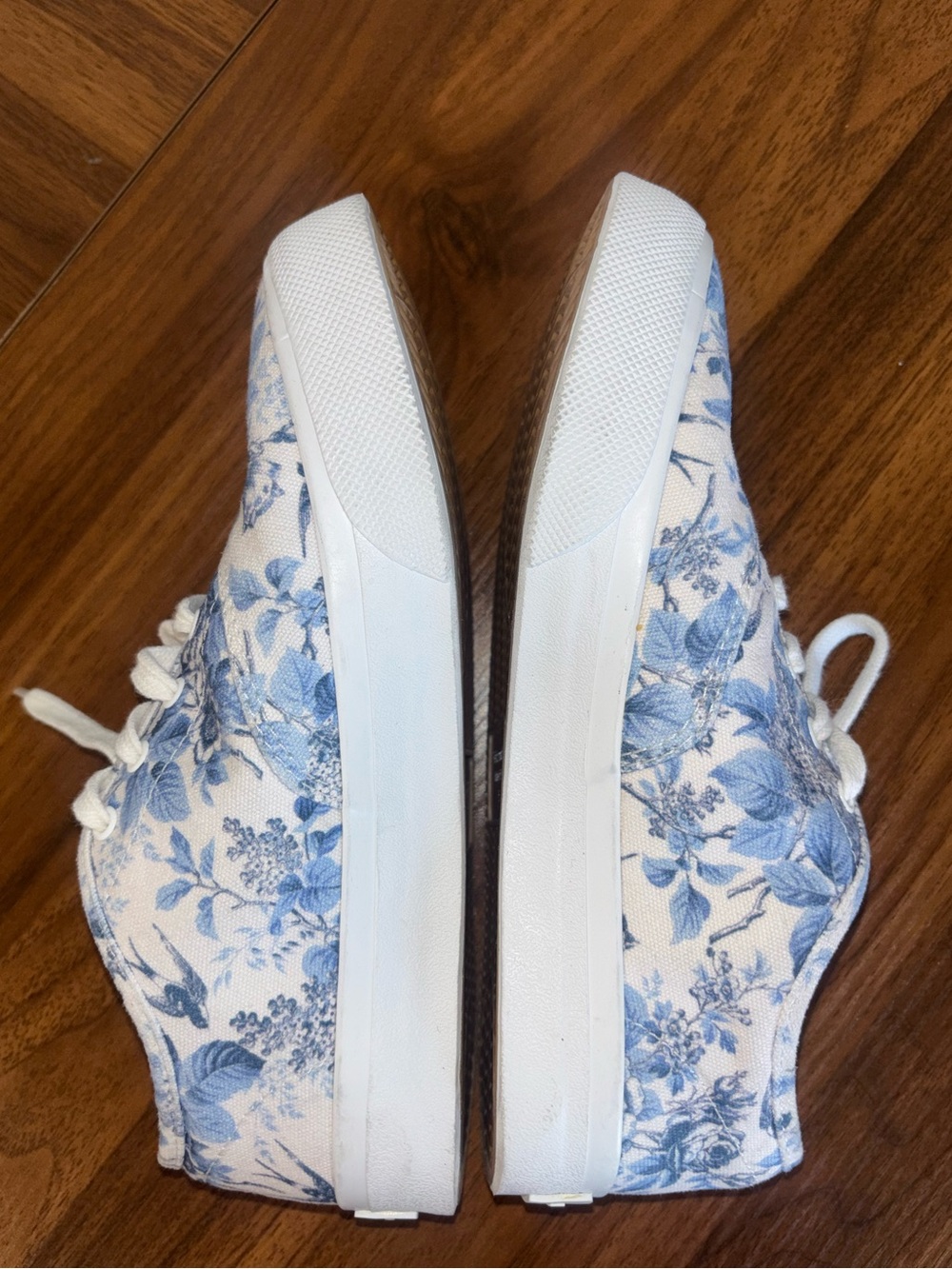 Reformation Harlow sneakers - white floral NEW 6 - Picture 2 of 7